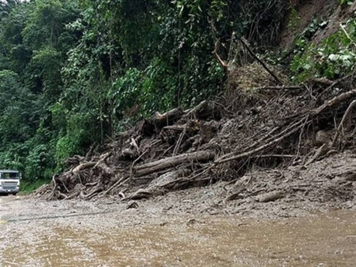 En la vía Socotá – Socha un conductor de una volqueta muere al caer a un abismo