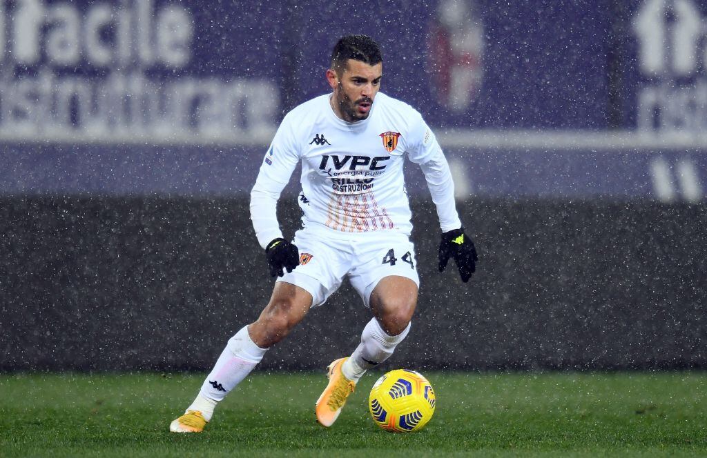 BOLOGNA, ITALY - FEBRUARY 12: Iago Falque of Benevento (Photo by Alessandro Sabattini/Getty Images)
