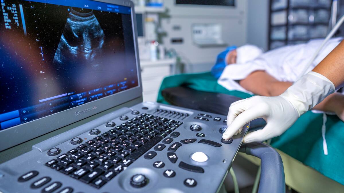 “El 80% de los casos de cáncer de ovario se detectan de forma tardía”, aseguró experto