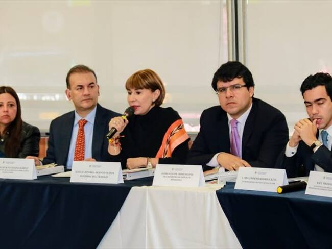 El 6 de diciembre se reunirá nuevamente la mesa de concertación, en la que el Gobierno presentará el cálculo de productividad laboral para la negociación. Foto: Ministerio de Trabajo