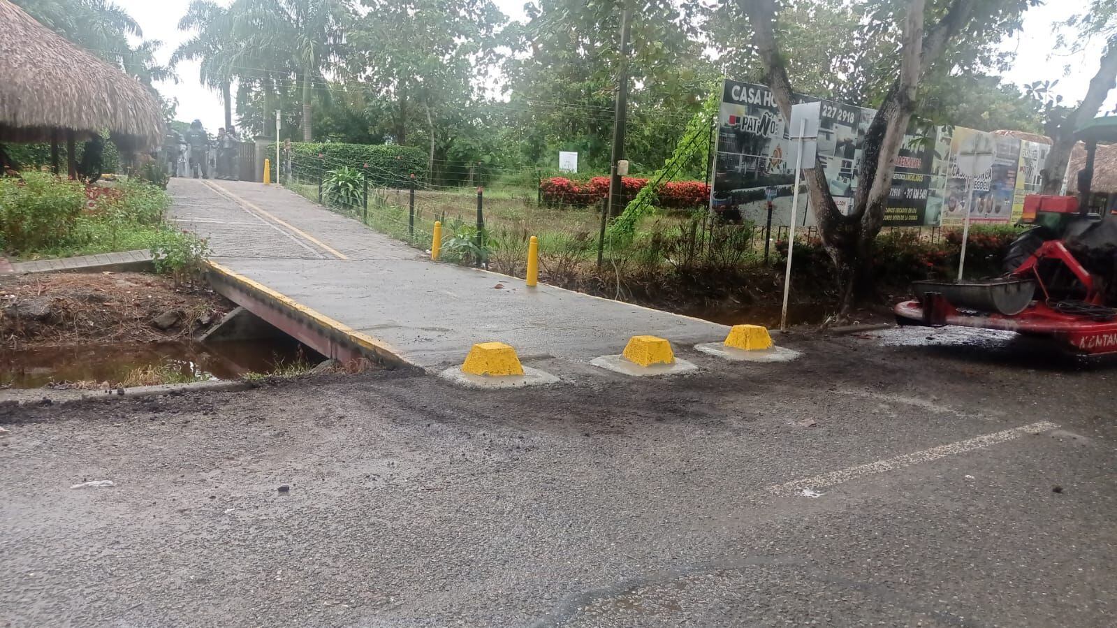 Levantan bloqueo en la vía de acceso al aeropuerto Los Garzones de Montería. Foto: Cortesía.