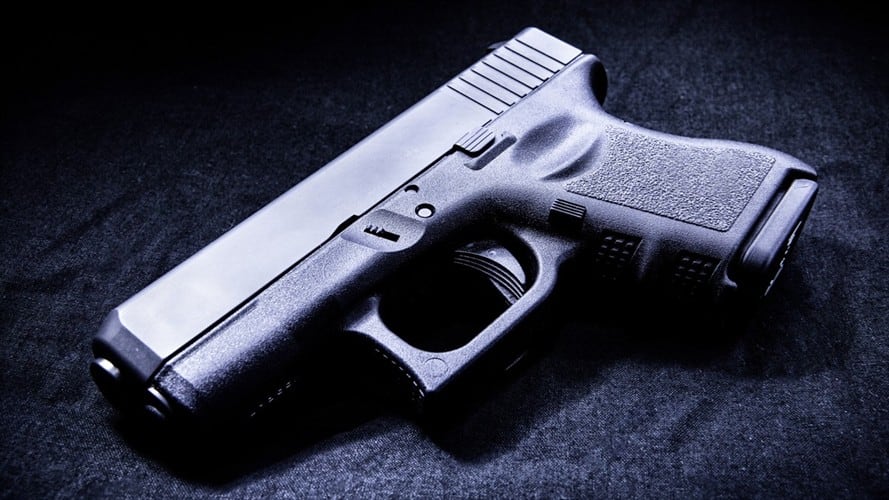 Proyecto buscaría legalizar el porte de armas en el país. Foto: Getty Images