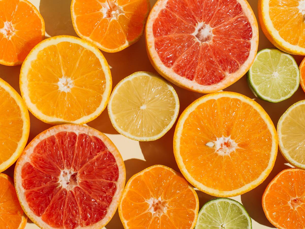 ABC de la vitamina C explicado por experta: aplicación, importancia, función y más