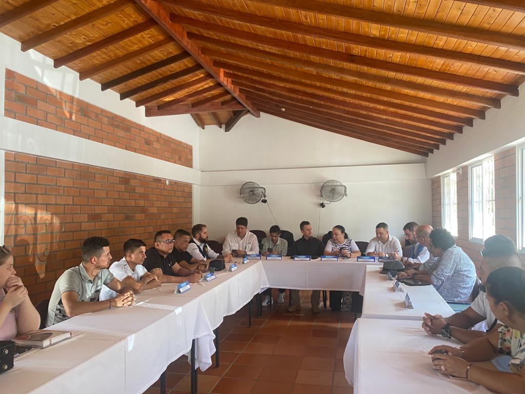 Comisión de verificación del cese al fuego. Foto: Alto Comisionado para La Paz