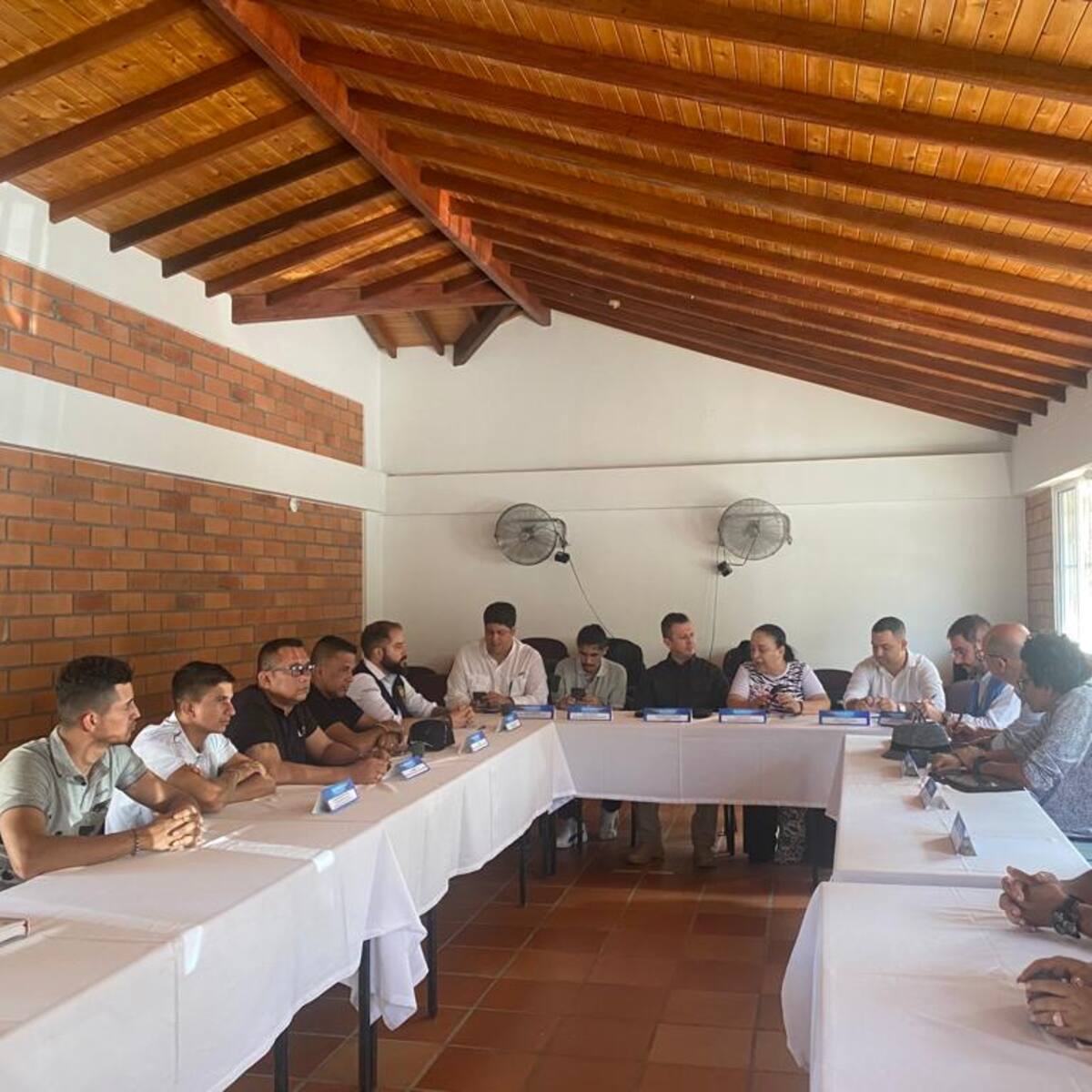 Nombran ocho representantes del Gobierno ante mecanismo de verificación del cese el fuego