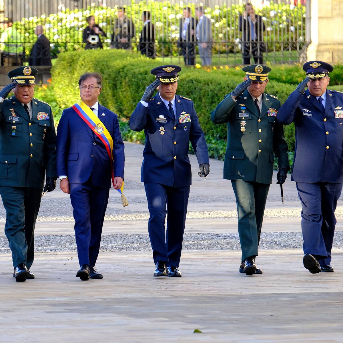 Video: así fue el reconocimiento de las Fuerzas Militares a Gustavo Petro