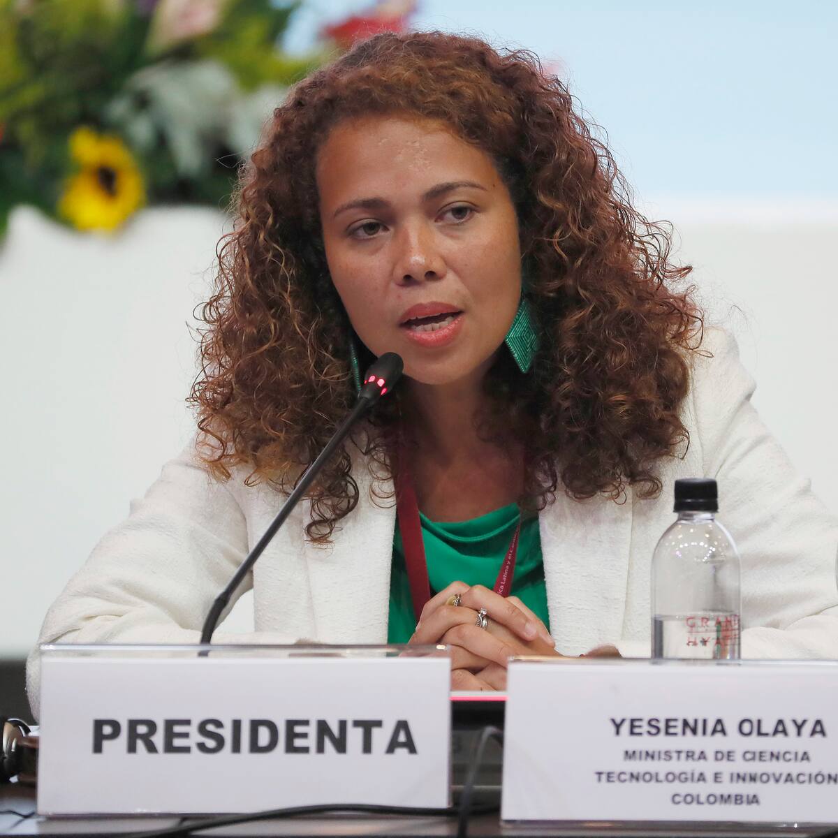 La quieren echar porque es negra de Tumaco: Petro por cuestionamientos a MinCiencias