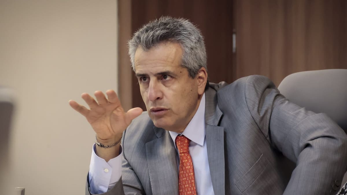 Gobierno no se saltará la Corte Constitucional: MinInterior por propuesta de Constituyente