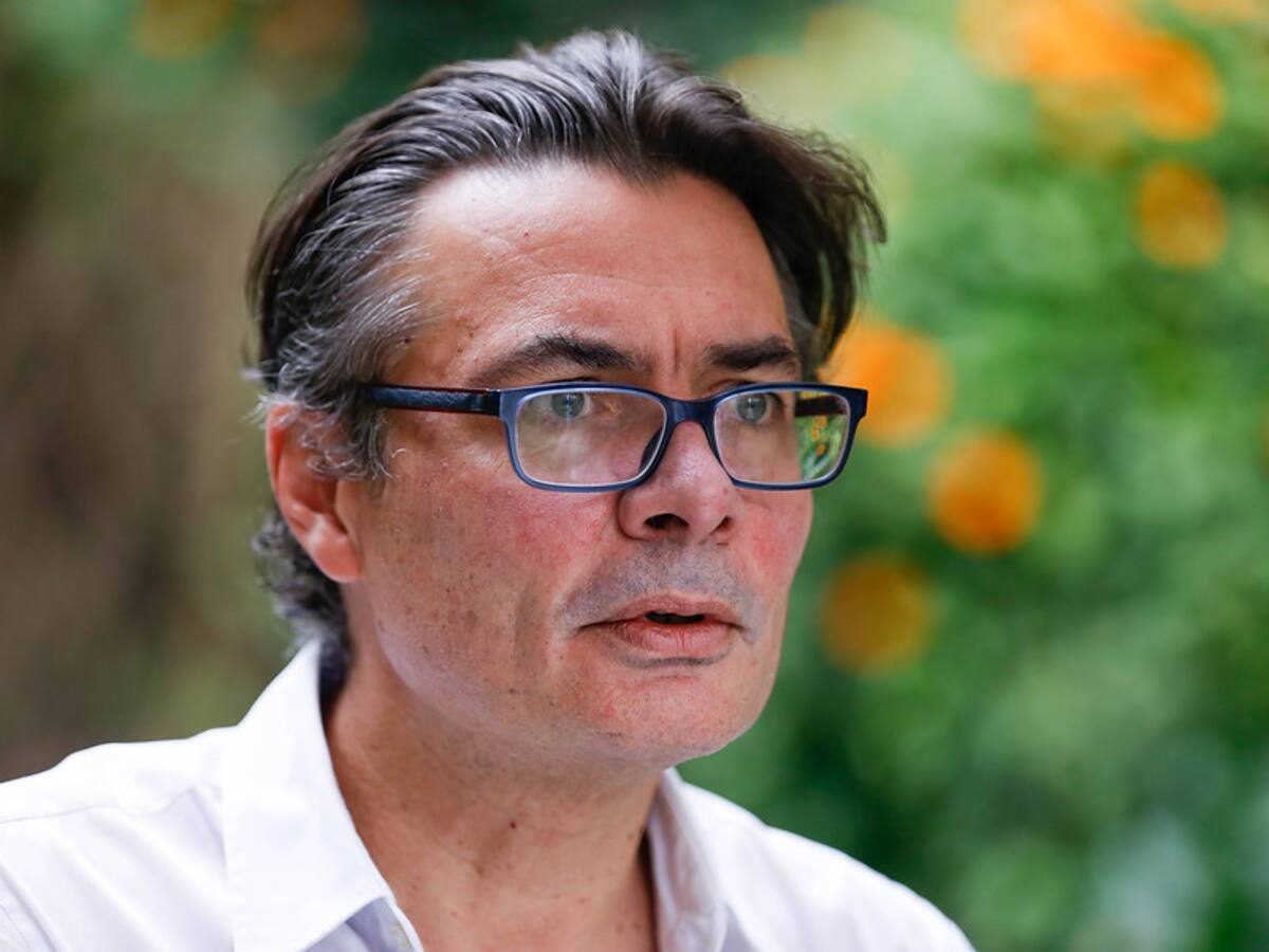 Las cuatro hojitas de Alejandro Gaviria que estremecen a Casa de Nariño