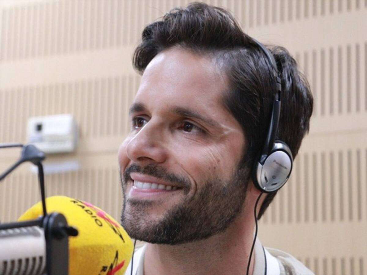 ‘La casa de las flores’, una comedia negra en la que participa Lucas Velásquez