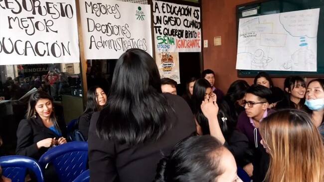 No se descarta un cacerolazo por parte de los estudiantes en las próximas horas. . Foto: La W