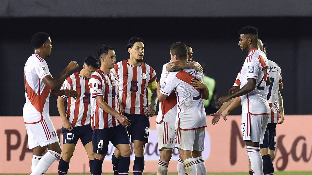 Perú, con un jugador menos, empató 0-0 como visitante ante Paraguay