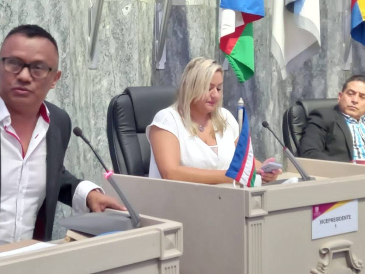 El polémico saludo del nuevo contralor de Cali al exgobernador Abadía