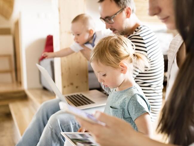 Especialistas señalan la necesidad de adoptar una nueva perspectiva para entender la educación en la era de las Tic.. Foto: Getty Images