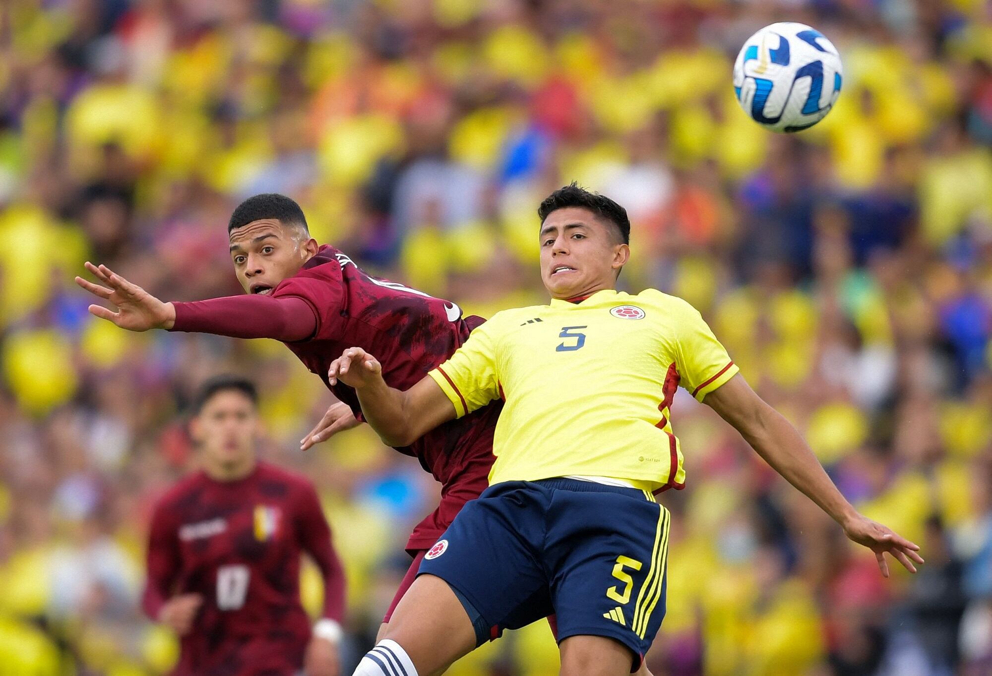 Kevin Mantilla, defensa de la Selección Colombia. (Photo by DANIEL MUNOZ/AFP via Getty Images)