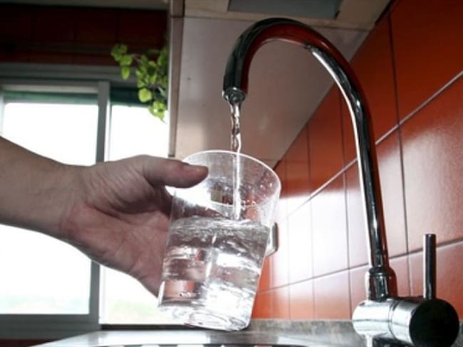 261 mil usuarios quedarán sin servicio de agua durante 24 horas este miércoles. Foto: Colprensa