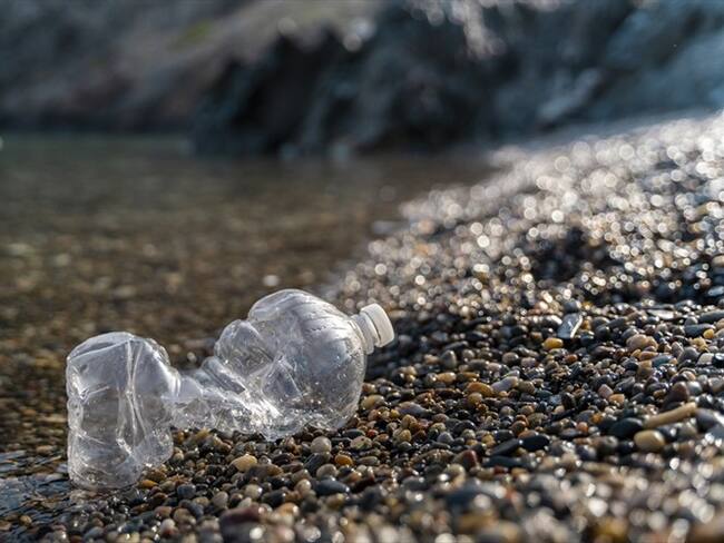 ¿Qué impacto genera el uso de plásticos en la contaminación del aire?