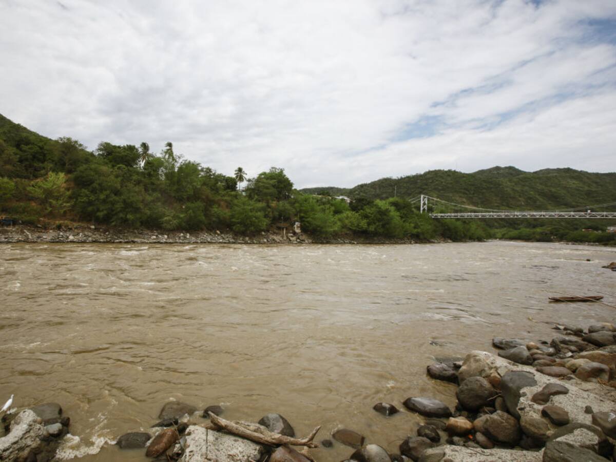 Desaparecidos tres subtenientes del Ejército en el río Magdalena