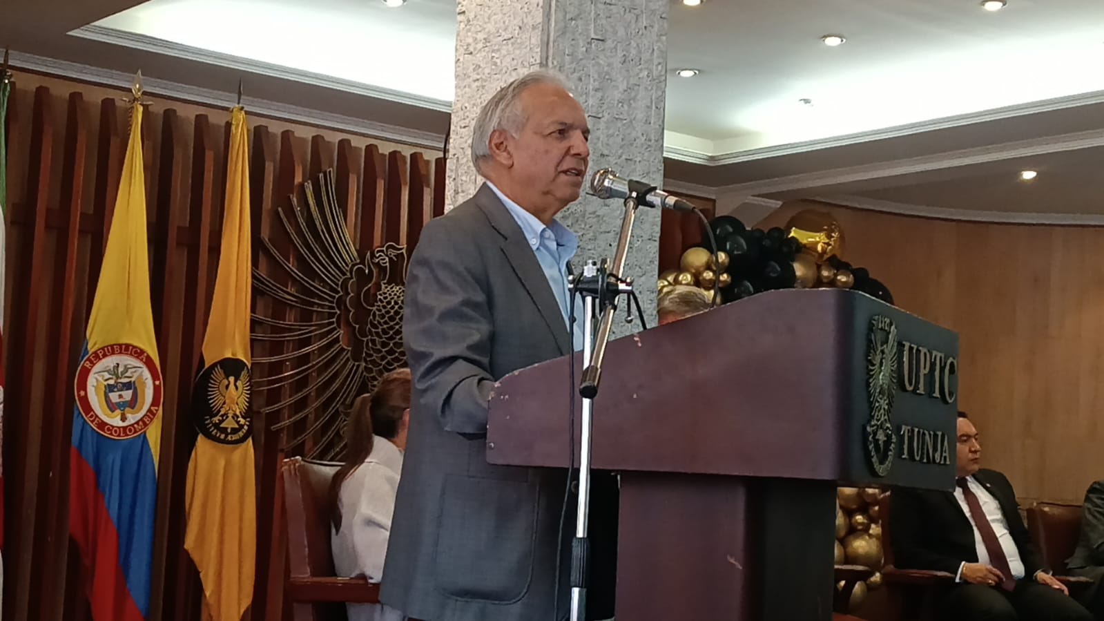 El ministro de Hacienda Ricardo Bonilla asistió a los 50 años de la facultad de Ciencias Económicas y Administrativas de la Uptc. / Foto. W Radio