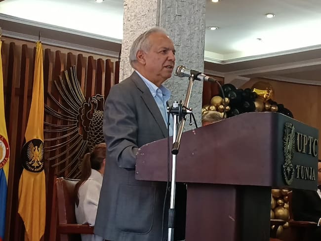 El ministro de Hacienda Ricardo Bonilla asistió a los 50 años de la facultad de Ciencias Económicas y Administrativas de la Uptc. / Foto. W Radio