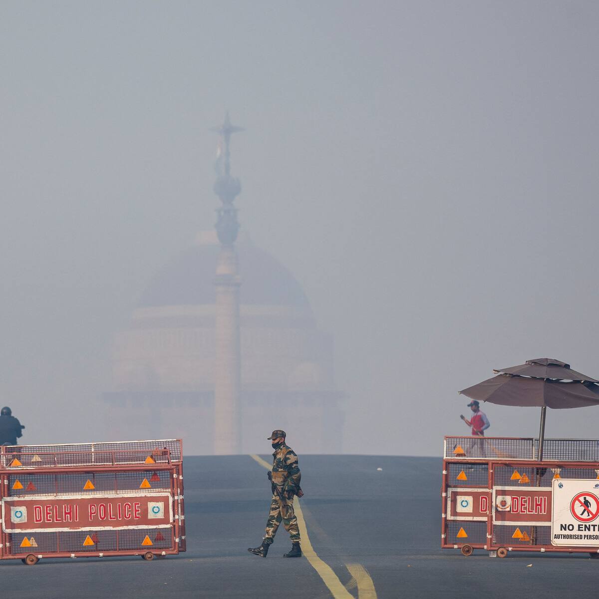 Nueva Delhi decreta cierre de escuelas tras emergencia por contaminación del aire