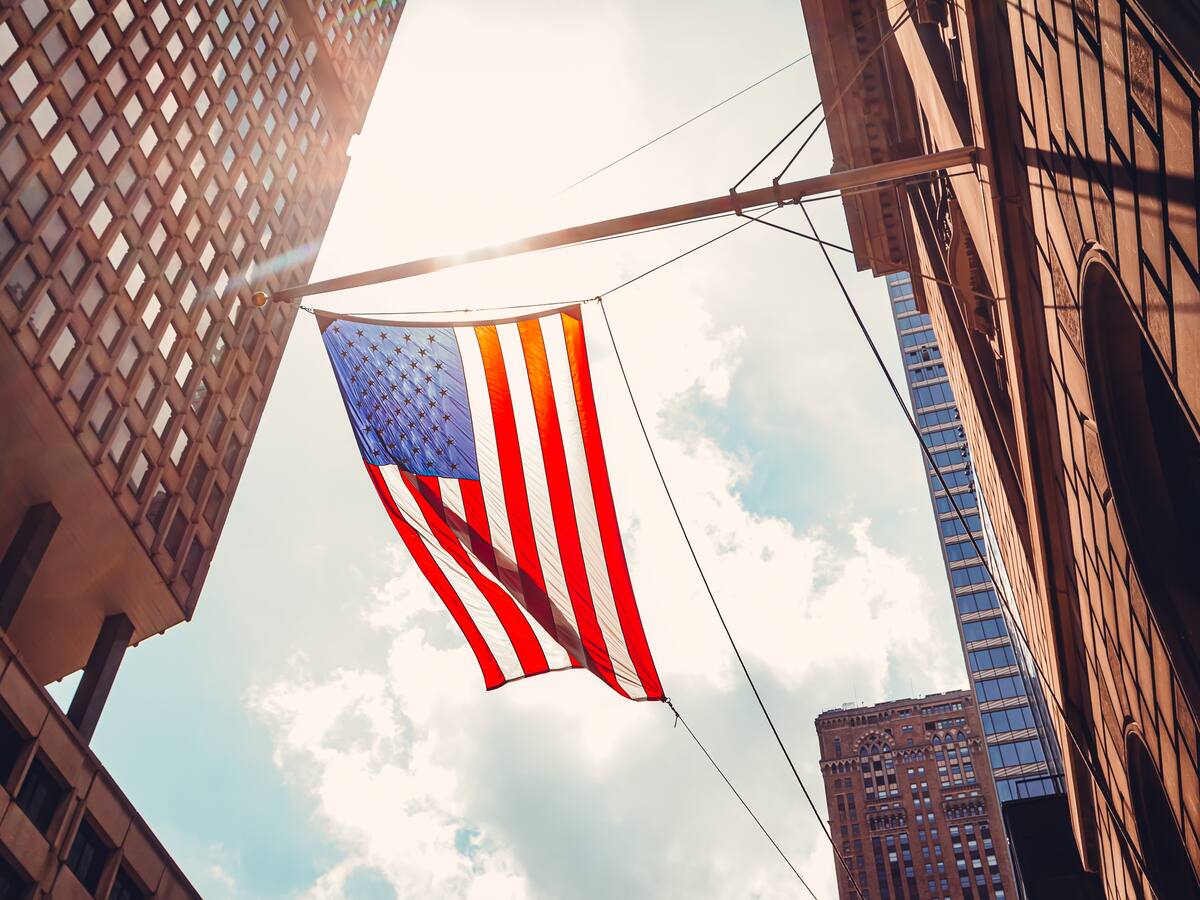 Felipe Olave, el hombre que ayuda a migrantes hispanos a regularizar su situación en EE.UU.