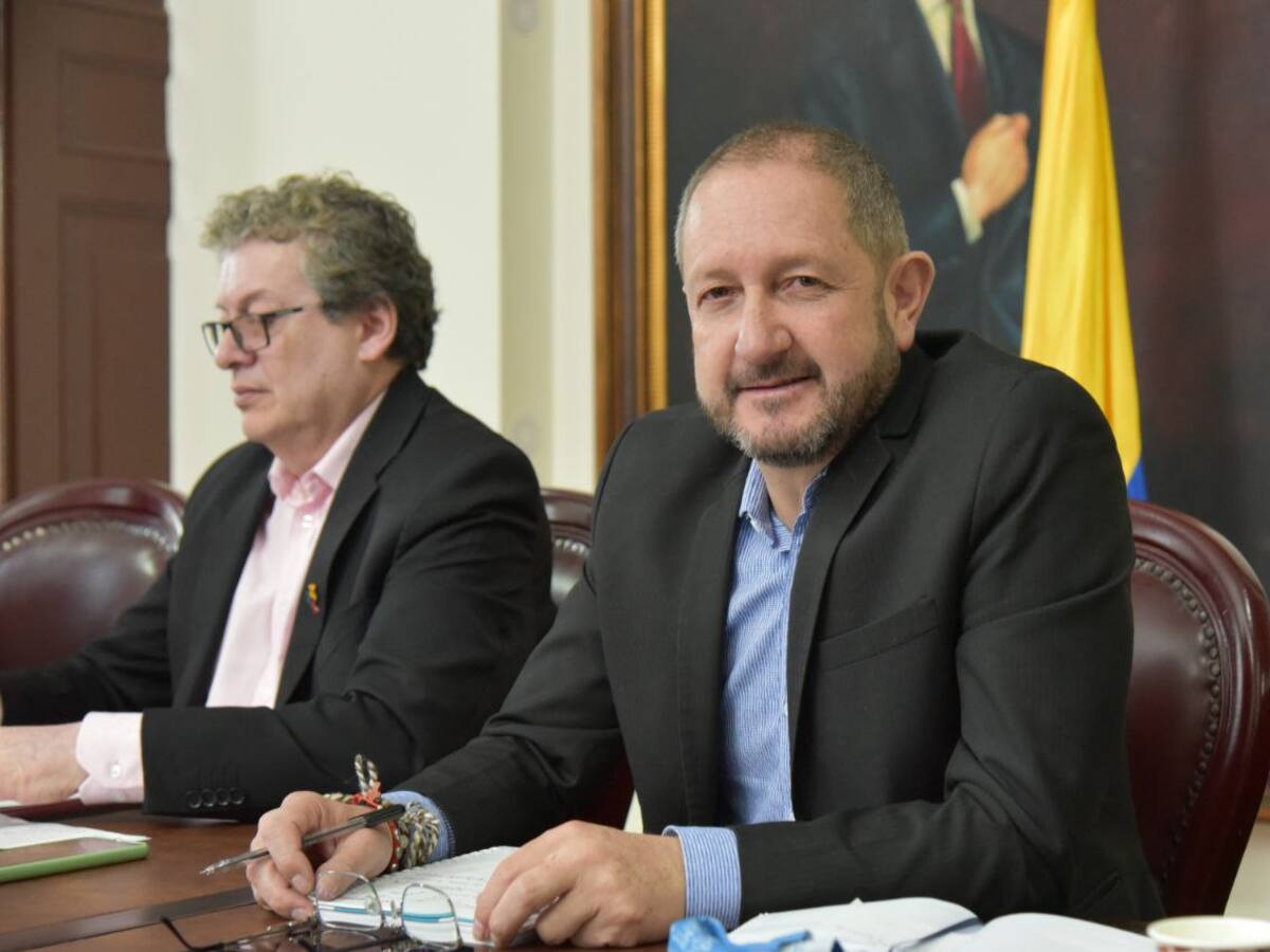 Suárez Vacca no respondió si envió carta pidiendo “no dar papaya” a narco y secuestrador