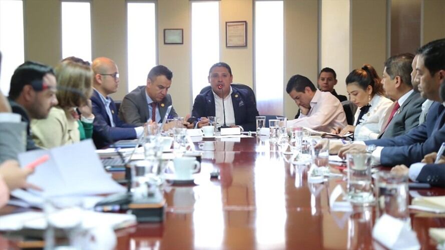 Anunció para la tercera semana de enero una reunión con la ministra de Educación, María Victoria Ángulo.. Foto: Foto Cortesía