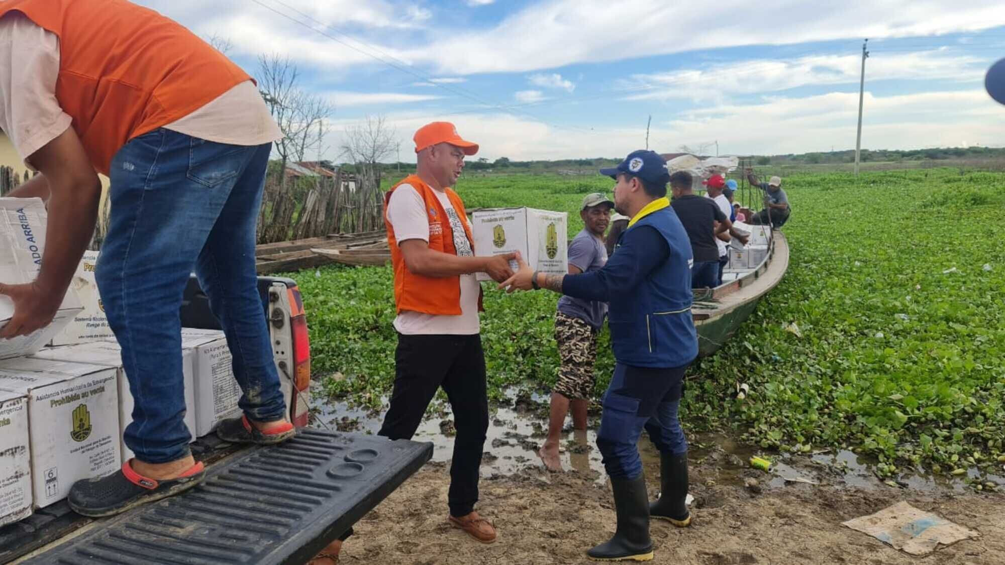 Entrega de ayuda a los damnificados/ Gobernación del Magdalena 