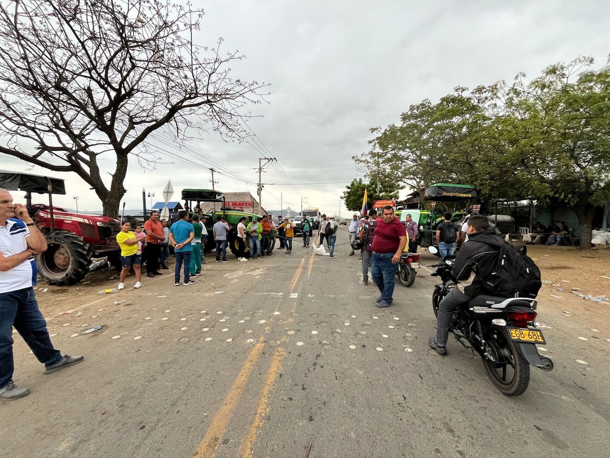 Arroceros en Norte de Santander continúan en bloqueos sobre la vía Cúcuta - Puerto Santander