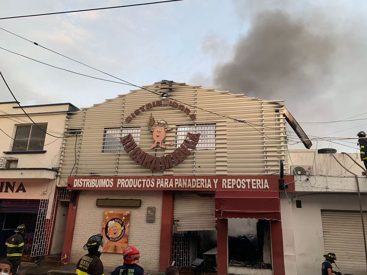 Incendio consumió local comercial en el mercado público de Santa Marta