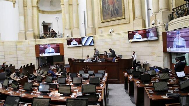 Congresistas y precandidatos rechazan ampliación de período de altos funcionarios. Foto: Colprensa
