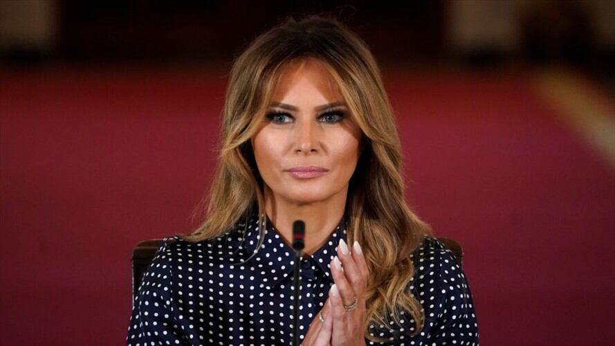 La primera dama de Estados Unidos, Melania Trump, canceló un viaje a Pensilvania para participar en el que iba a ser su primer mitin en muchos meses, debido a que todavía tiene una "tos persistente". Foto: Getty Images