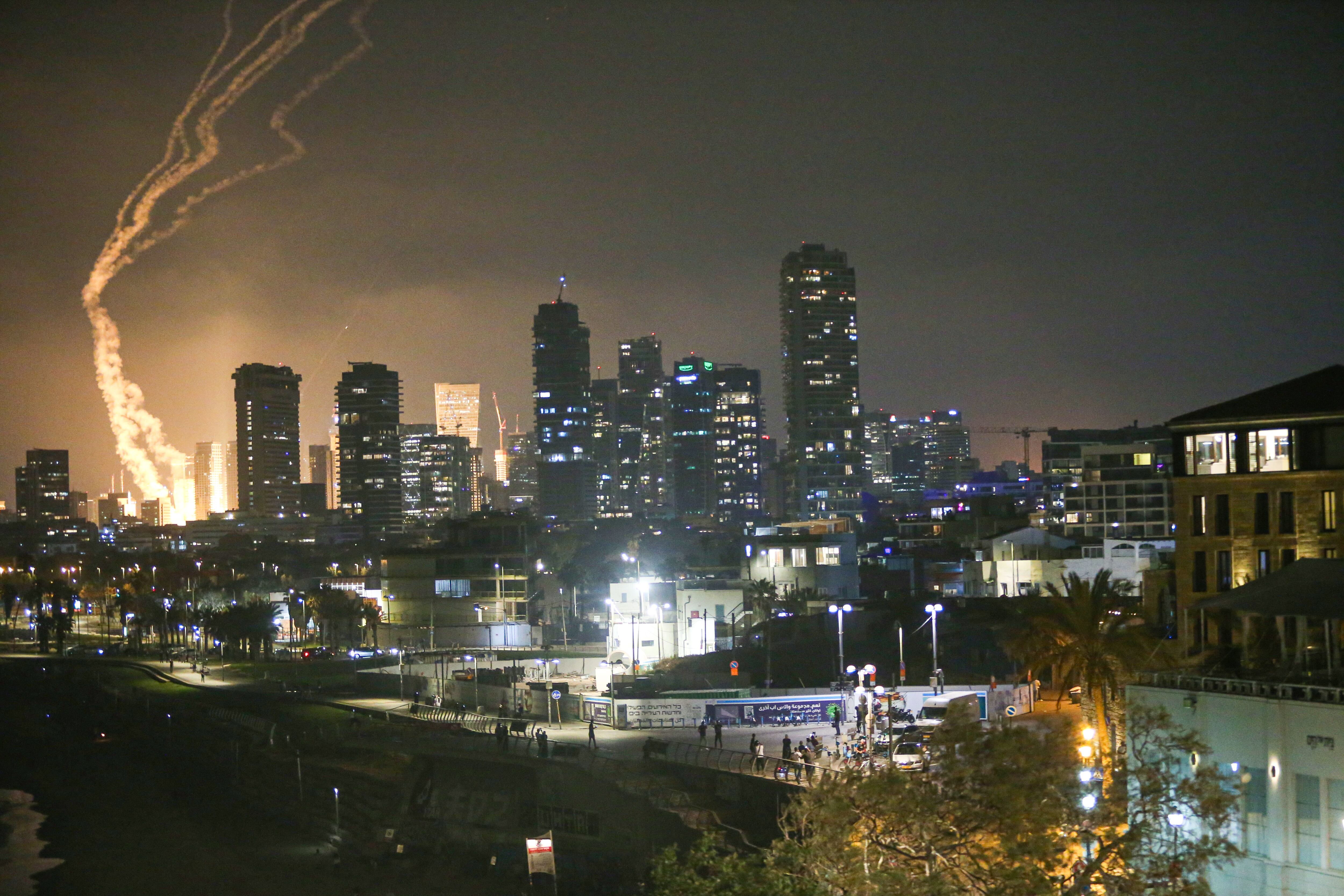 Impacto de misiles en Israel. Foto: Saeed Qaq/Anadolu via Getty Images.