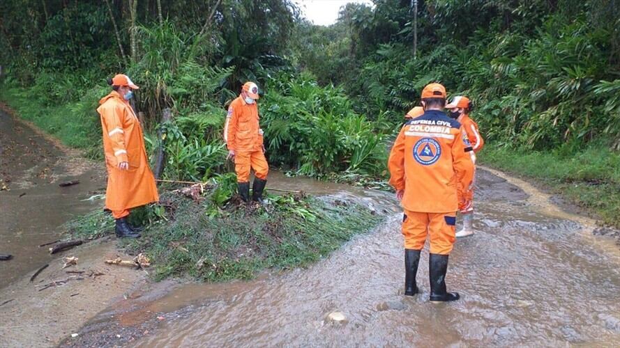 Organismos de socorro suspendieron la búsqueda de una de las víctimas por solicitud de su familia. Foto: secretaría de Gestión del Riesgo del Valle del Cauca