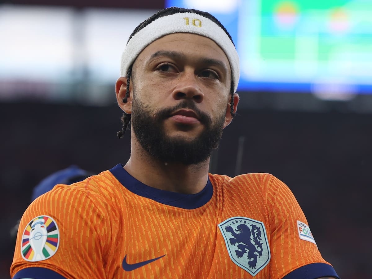Memphis Depay causa conmoción al ser recibido por la afición del Corinthians en Brasil