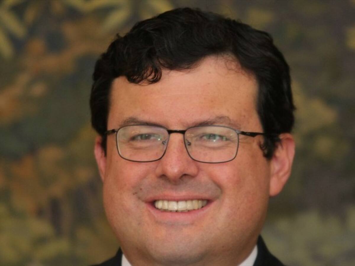 Minhacienda empeora pronóstico de contracción de la economía