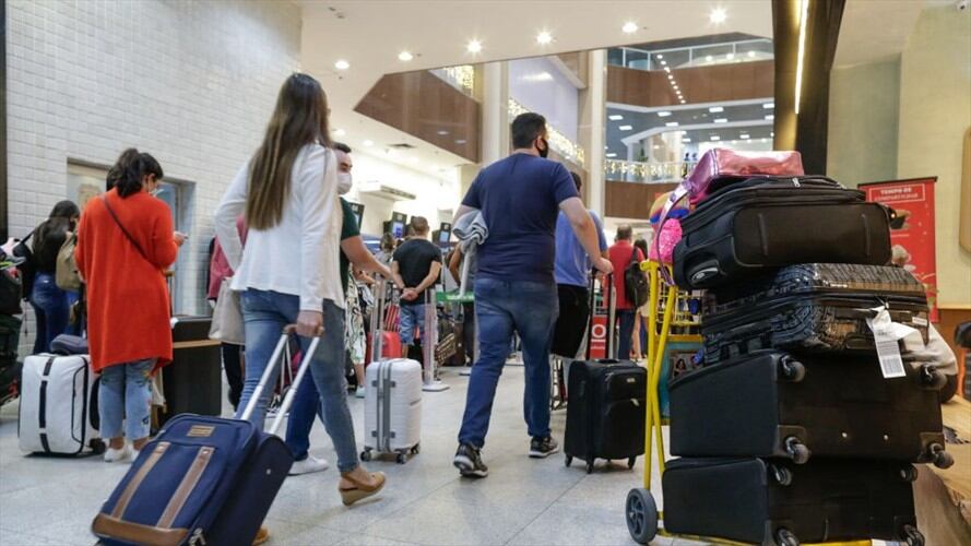 Daniela Vargas, colombiana varada, explicó en Sigue La W que Copa Airlines no los dejó abordar el avión. . Foto: Getty Images