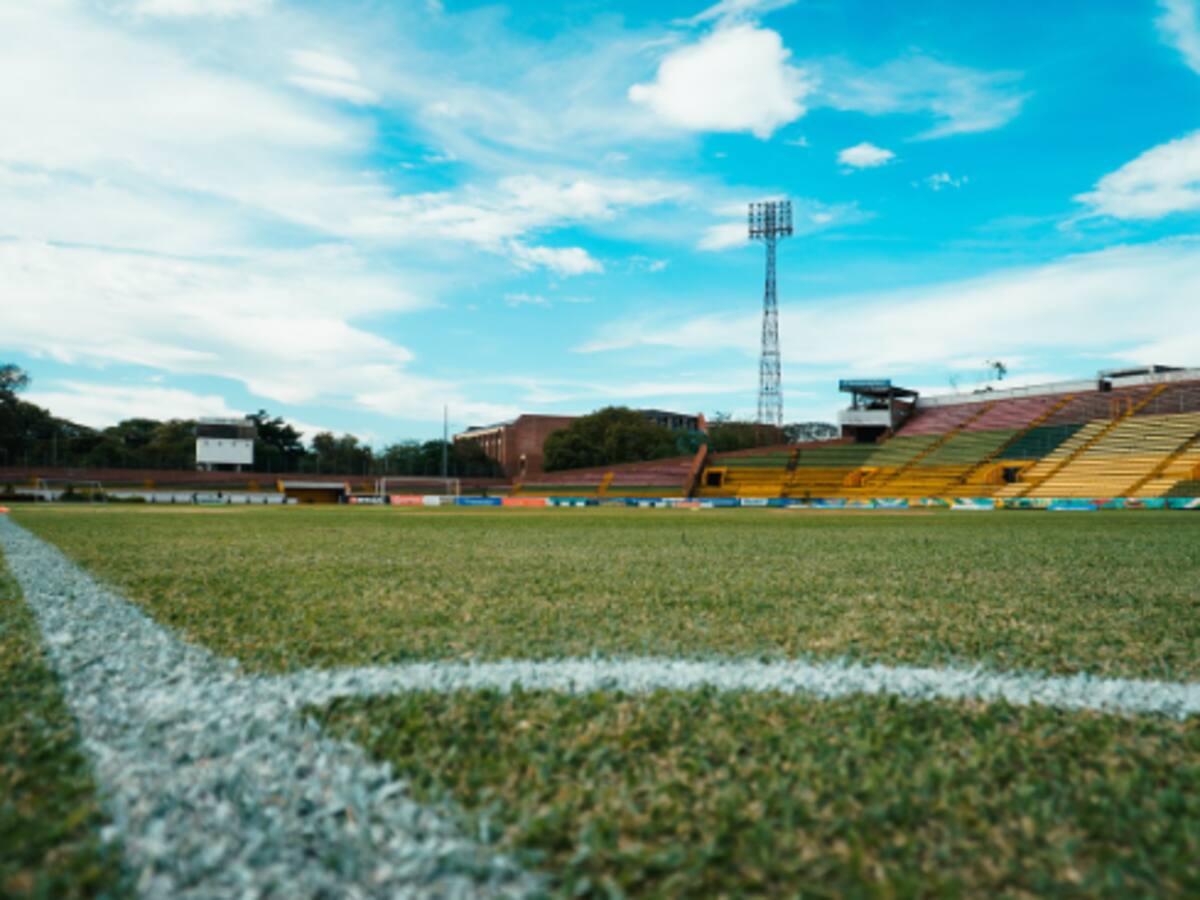 Denuncia por inversión de casi $60.000 millones para reestructurar una tribuna del estadio de Neiva