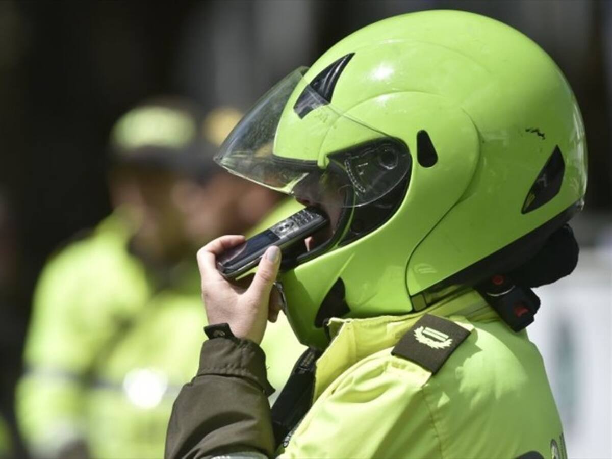 Condenan a agente de tránsito por recibir dinero a cambio de no imponer comparendo