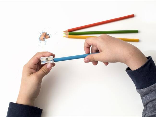 W Radio le presenta cinco actividades que puede hacer con los niños para provechar el tiempo y afianzar su relación con ellos. Foto: Getty Images