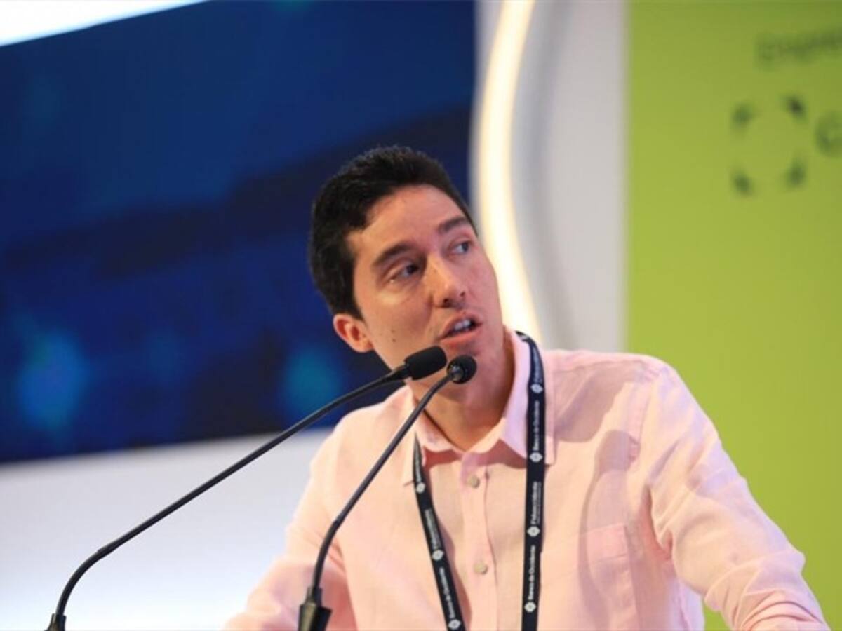 Director de Fedesarrollo dice que las marchas no pueden frenar la agenda de reformas