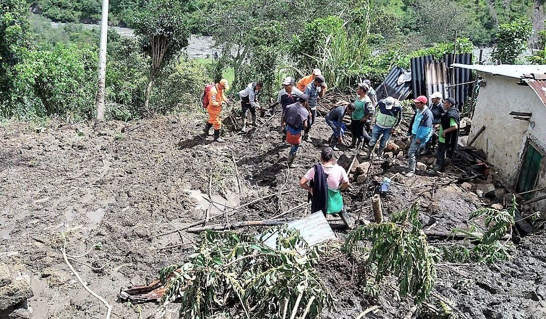 La víctima mortal fue identificada como Rubén Omen, un adulto mayor. Crédito: Defensa Civil Almaguer, Cauca.
