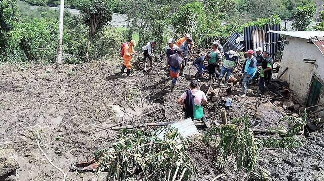 La víctima mortal fue identificada como Rubén Omen, un adulto mayor. Crédito: Defensa Civil Almaguer, Cauca.