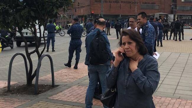 Fue evacuada la dirección general del Inpec. Foto: Laura Palomino (W Radio)