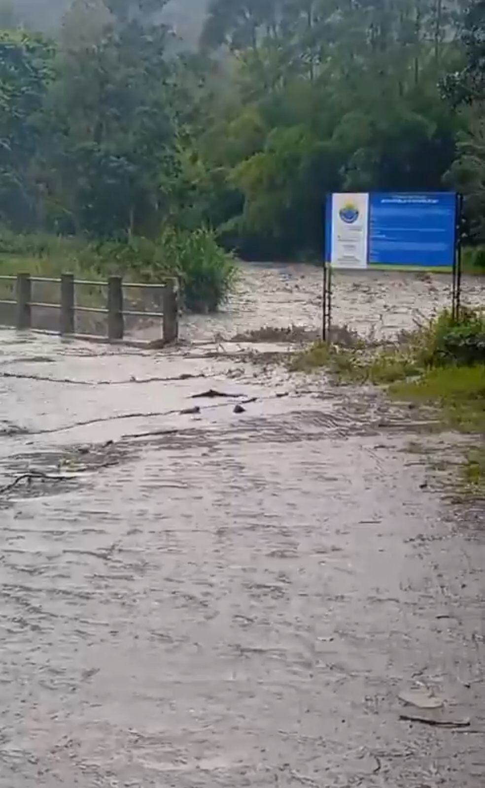 Desbordamiento de quebradas en Cundinamarca. Foto: Suministrada