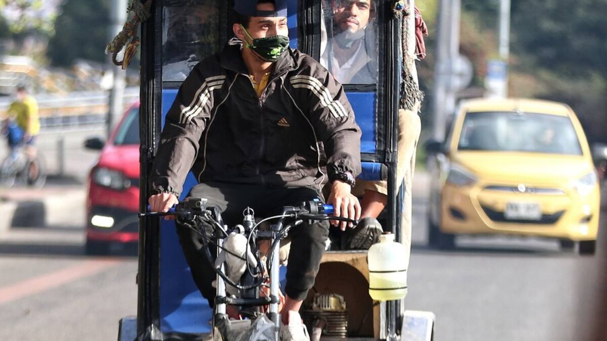 No son los bicitaxis sino los mototaxis los que deben salir de circulación: López