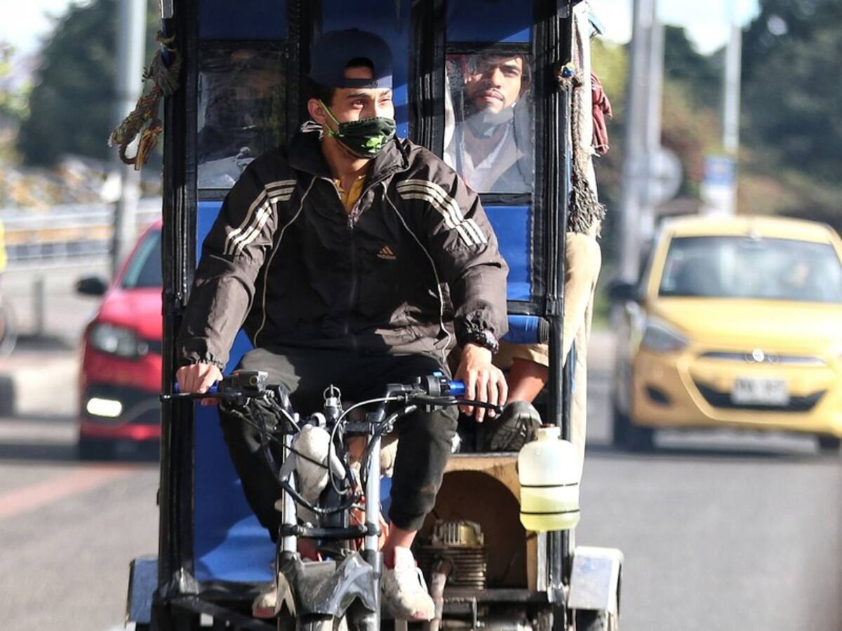 No son los bicitaxis sino los mototaxis los que deben salir de circulación: López