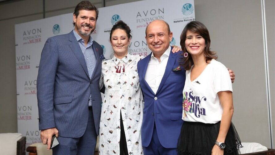 Fundación Avon entrega $500.000.000 a la Fundación Natalia Ponce de León. Foto: Avon