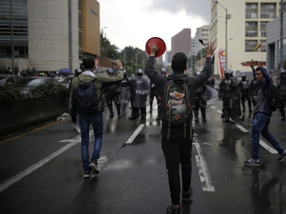 Toque de queda en toda Bogotá hasta las 6:00 am